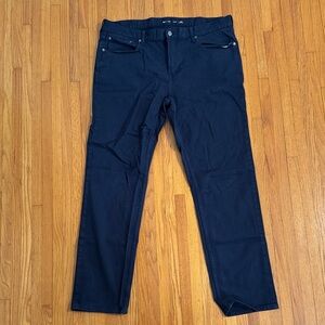 OLD NAVY SLIM FIT NAVY BLUE BUILT IN FLEX 5- POCKET COLORED DENIM PANTS 40 x 34